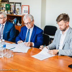 2020-09-23 Podpisanie umowy - remont elewacji w DPS Dobrzejewice (2)