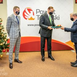 2020-12-09 wręczenie Odznaki Honorowej za zasługi dla PT (21)