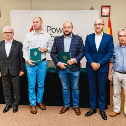 2021-08-12 Podpisanie umowy na wykonanie przejścia dla pieszych w Czernikowie (14)