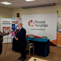 2023-02-20 Wywiad Starosty dla TVP na sali konf_6