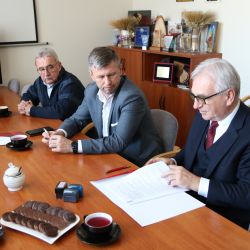 2023-12-01 podpisanie umowy projekt budynku PPP w Chełmży oddział Wielka Nieszawka (1)