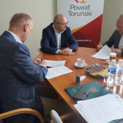 2024-07-04 Podpisanie umowy na przejście dla pieszych w Lubiczu Dolnym (2)