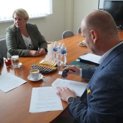2024-07-04 Podpisanie umowy na przejście dla pieszych w Lubiczu Dolnym (7)