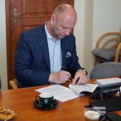 2025-06-27 Podpisanie umowy (12)