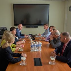 2025-09-03 Podpisanie umowy (1)