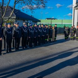 2025-11-15 Przekazanie samochodu gaśniczego OSP Lubicz Dln._medale za zasługi dla Powiatu Toruńskiego (7)