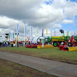 uczniowie z ZS nr 1 CKP w Aleksandrowie Kujawskim na wystawie Agro Show 2025 w Bednarach
