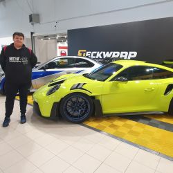 uczniowie z ZS CKU w Gronowie na targach Warsaw Motor Show 2025 w Warszawie