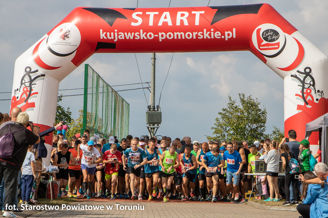 Ponad setka biegaczy w Pierwszej Czernikowskiej 10-tce!