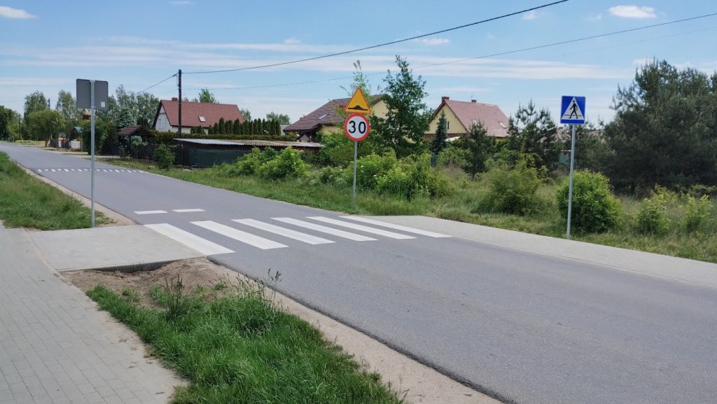 Nowe przejścia dla pieszych na drogach powiatowych