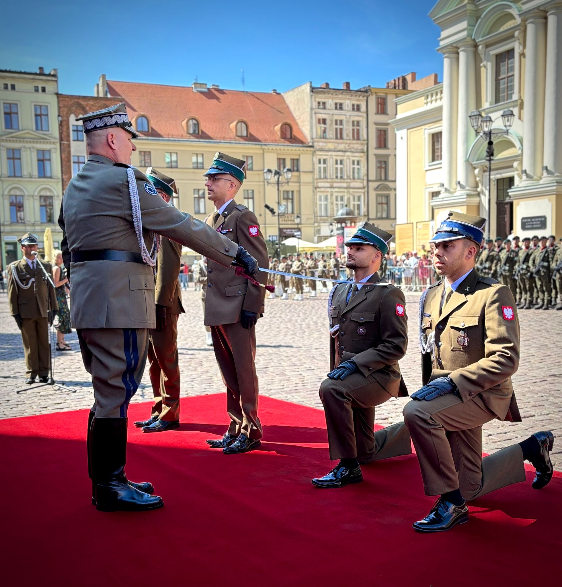 Nowa jakość w szkoleniu wojskowym i promocje oficerskie w Toruniu